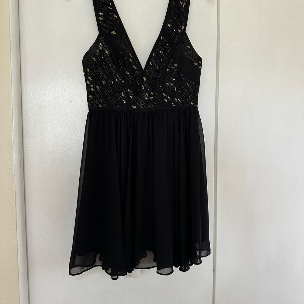 Black and Gold Sleeveless Dress